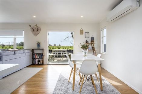 Photo of property in 11d Springs Road, Parakai, 0830