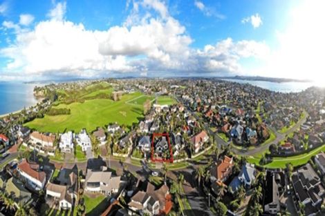 Photo of property in 5 Quedley Court, Eastern Beach, Auckland, 2012