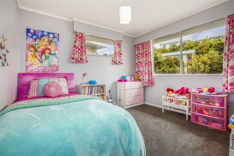 Photo of property in 8 Brora Crescent, Papakowhai, Porirua, 5024