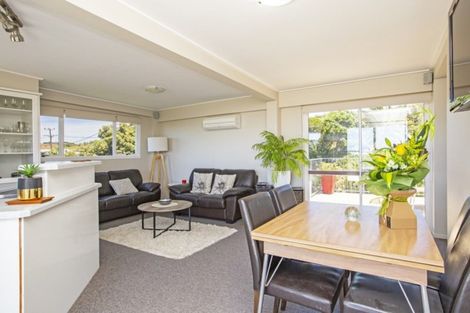 Photo of property in 57 Pinedale Crescent, Riversdale Beach, Masterton, 5872