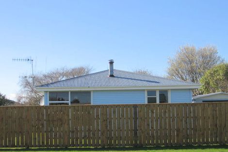 Photo of property in 14 Hillary Street, Foxton, 4814