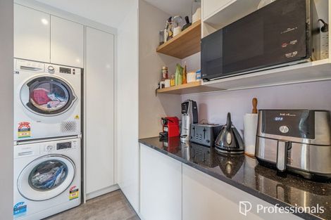 Photo of property in 57 Poto Road, Normandale, Lower Hutt, 5010