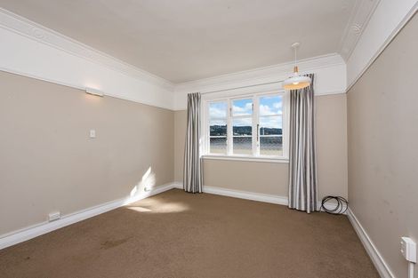 Photo of property in Ionian Flats, 123-125 Brougham Street, Mount Victoria, Wellington, 6011