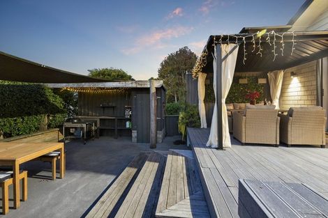 Photo of property in 12 Rays Way, Tuakau, 2121