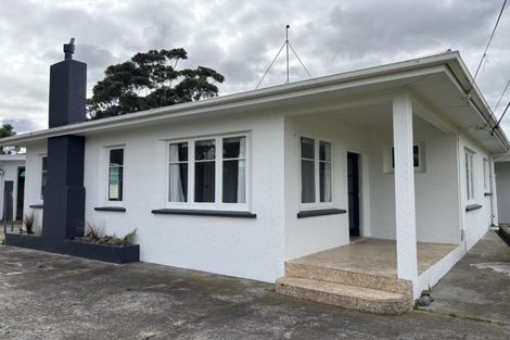 Photo of property in 33 Burns Street, Tawhero, Whanganui, 4501