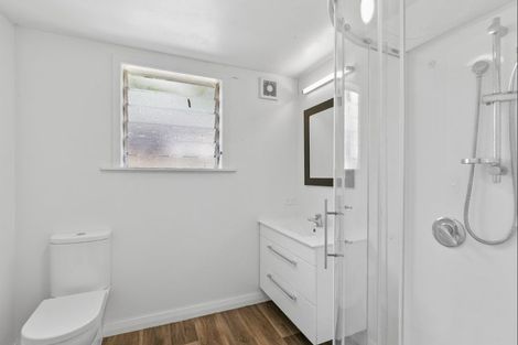 Photo of property in 88 Queenwood Road, Levin, 5510