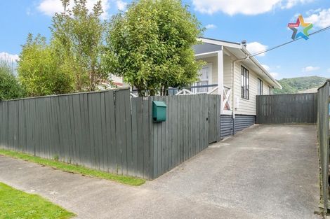 Photo of property in 2/79 Molesworth Street, Taita, Lower Hutt, 5011