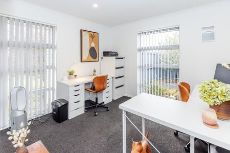 Photo of property in 55 Edgeview Crescent, Fitzroy, Hamilton, 3206