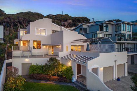 Photo of property in 32 Paremata Crescent, Paremata, Porirua, 5024