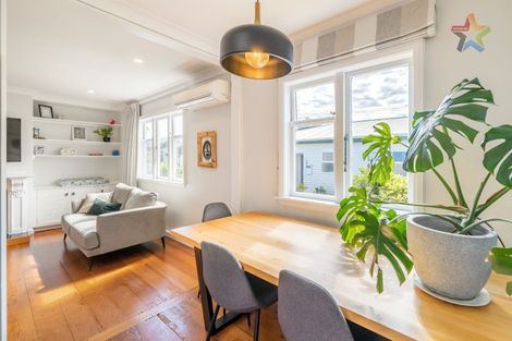 Photo of property in 206a Miromiro Road, Normandale, Lower Hutt, 5010