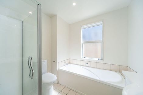 Photo of property in 7a Shortland Street, Khandallah, Wellington, 6035