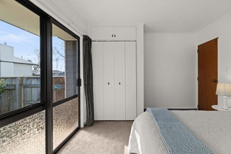 Photo of property in 2/8 Duart Road, Havelock North, 4130