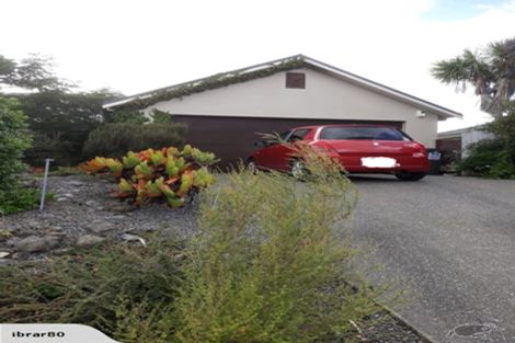 Photo of property in 1 Garrett Place, Riverstone Terraces, Upper Hutt, 5018