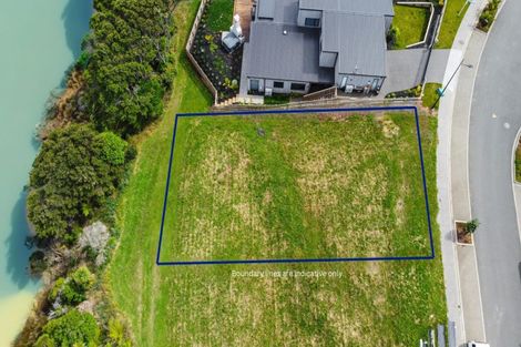 Photo of property in 46 Omahina Street, Raglan, 3225