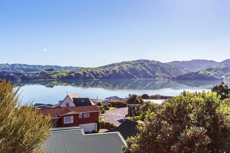 Photo of property in 28 Spinnaker Drive, Whitby, Porirua, 5024