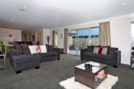 Photo of property in 36 Little Oaks Drive, Yaldhurst, Christchurch, 8042