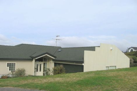 Photo of property in 2 Pendennis Point, Camborne, Porirua, 5026
