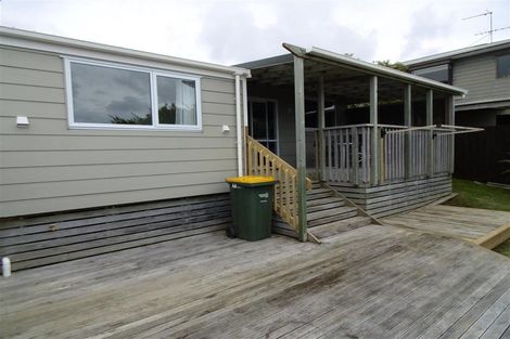 Photo of property in 46 Albatross Road, Red Beach, 0932
