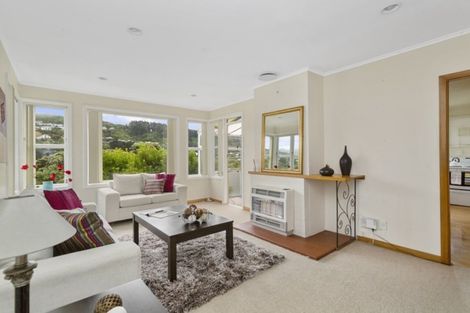Photo of property in 14 Hinau Street, Tawa, Wellington, 5028