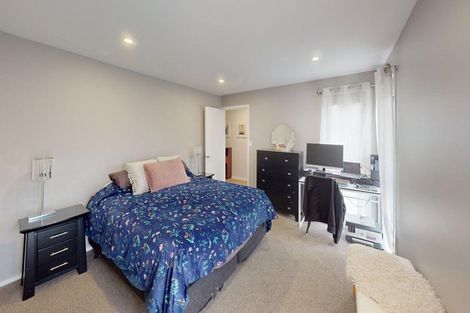 Photo of property in 12 Grange Place, Milson, Palmerston North, 4414