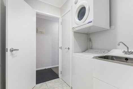 Photo of property in Salisbury Crown, 10/7 Salisbury Avenue, Mount Maunganui, 3116