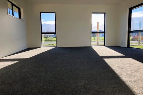 Photo of property in 1 Robalan Close, Halswell, Christchurch, 8025