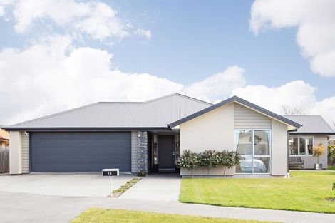 Photo of property in 48 Blue Gum Place, New Brighton, Christchurch, 8083