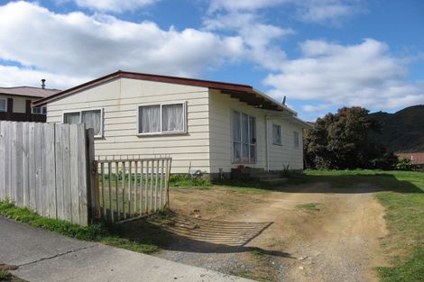 Photo of property in 16 Newburn Grove, Wainuiomata, Lower Hutt, 5014