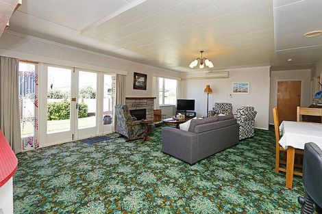 Photo of property in 13 Whitcombe Road, Opunake, 4616