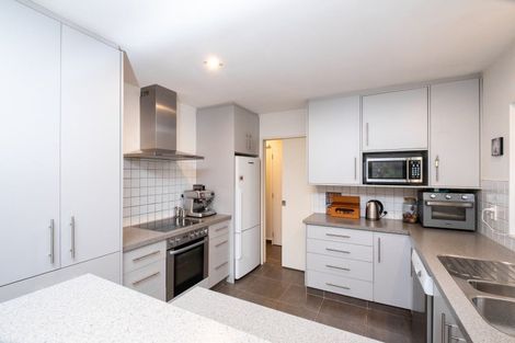 Photo of property in 14 Kingsgate Avenue, Havelock North, 4130