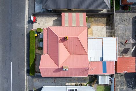 Photo of property in 77 Wesley Street, South Dunedin, Dunedin, 9012