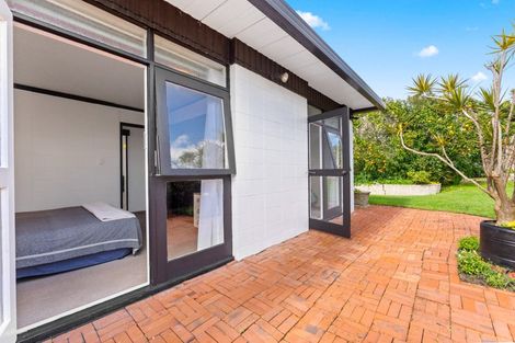 Photo of property in 2/10 Rodney Road, Northcote Point, Auckland, 0627