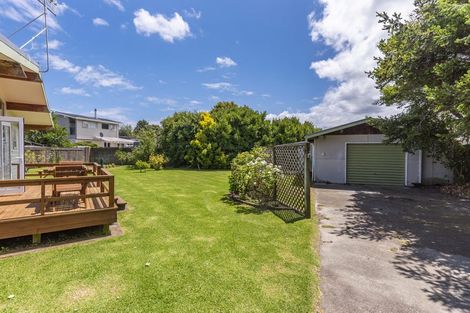 Photo of property in 33 Francis Road, Paraparaumu Beach, Paraparaumu, 5032