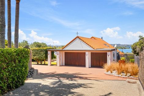 Photo of property in 86a Wiseley Road, West Harbour, Auckland, 0618