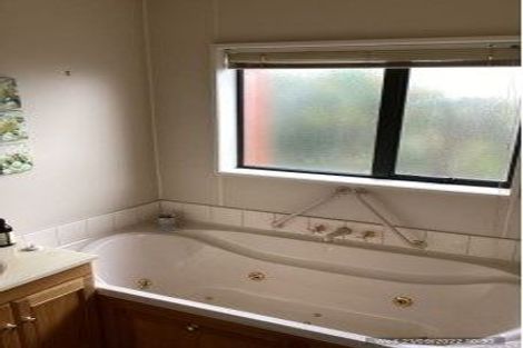 Photo of property in 2 Yarrum Lane, Avonhead, Christchurch, 8042