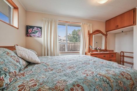 Photo of property in 16 Regent Avenue, Rangiora, 7400