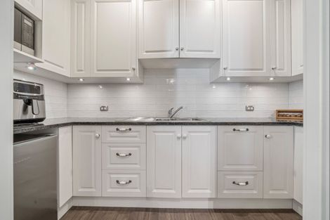 Photo of property in 112 Princess Street, Waitara, 4383