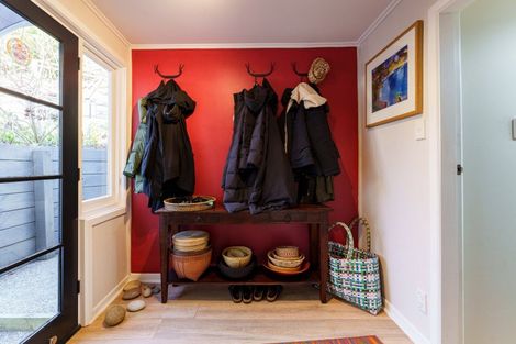 Photo of property in 114 Cliffs Road, Saint Clair, Dunedin, 9012