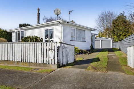 Photo of property in 13 Bridger Place, Eltham, 4322