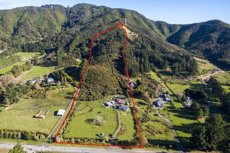 Photo of property in 147 Upper Fitzherbert Road, Wainuiomata, 5373