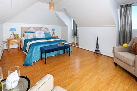 Photo of property in 10a Harding Avenue, Te Atatu South, Auckland, 0610