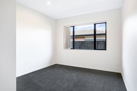 Photo of property in 318 Triangle Road, Massey, Auckland, 0614