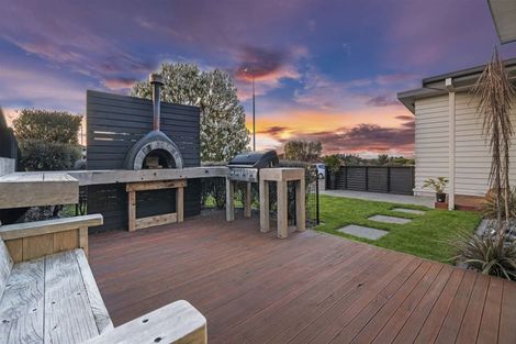 Photo of property in 16 Formosa Place, Pyes Pa, Tauranga, 3112