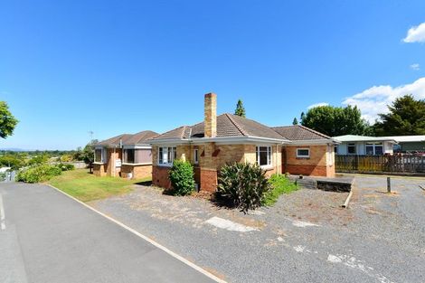 Photo of property in 196 Hillcrest Road, Hillcrest, Hamilton, 3216