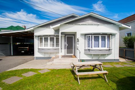 Photo of property in 96 Ormond Road, Whataupoko, Gisborne, 4010