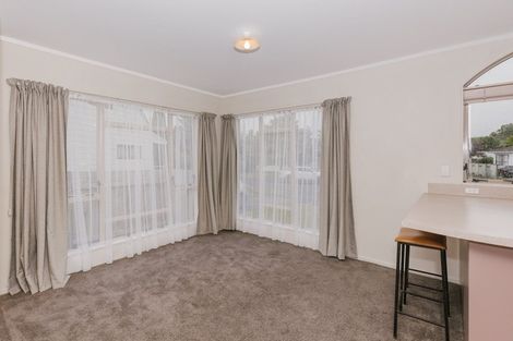 Photo of property in 14 Emmerdale Mews, Highbury, Palmerston North, 4412