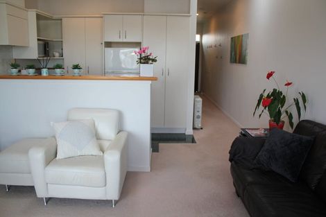 Photo of property in 2b/4 Fleet Street, Devonport, Auckland, 0624