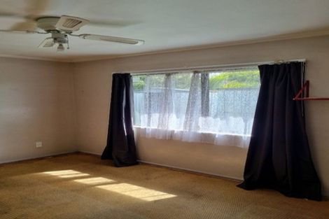 Photo of property in 42 Barnhill Crescent, Pahurehure, Papakura, 2113