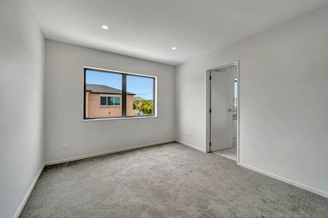 Photo of property in 24a Fernaig Street, Papakura, 2110