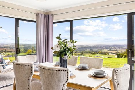 Photo of property in 3 Cranleigh Way, Bombay, 2675